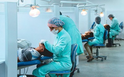 Serviços de Odontologia são oferecidos de graça em Salvador